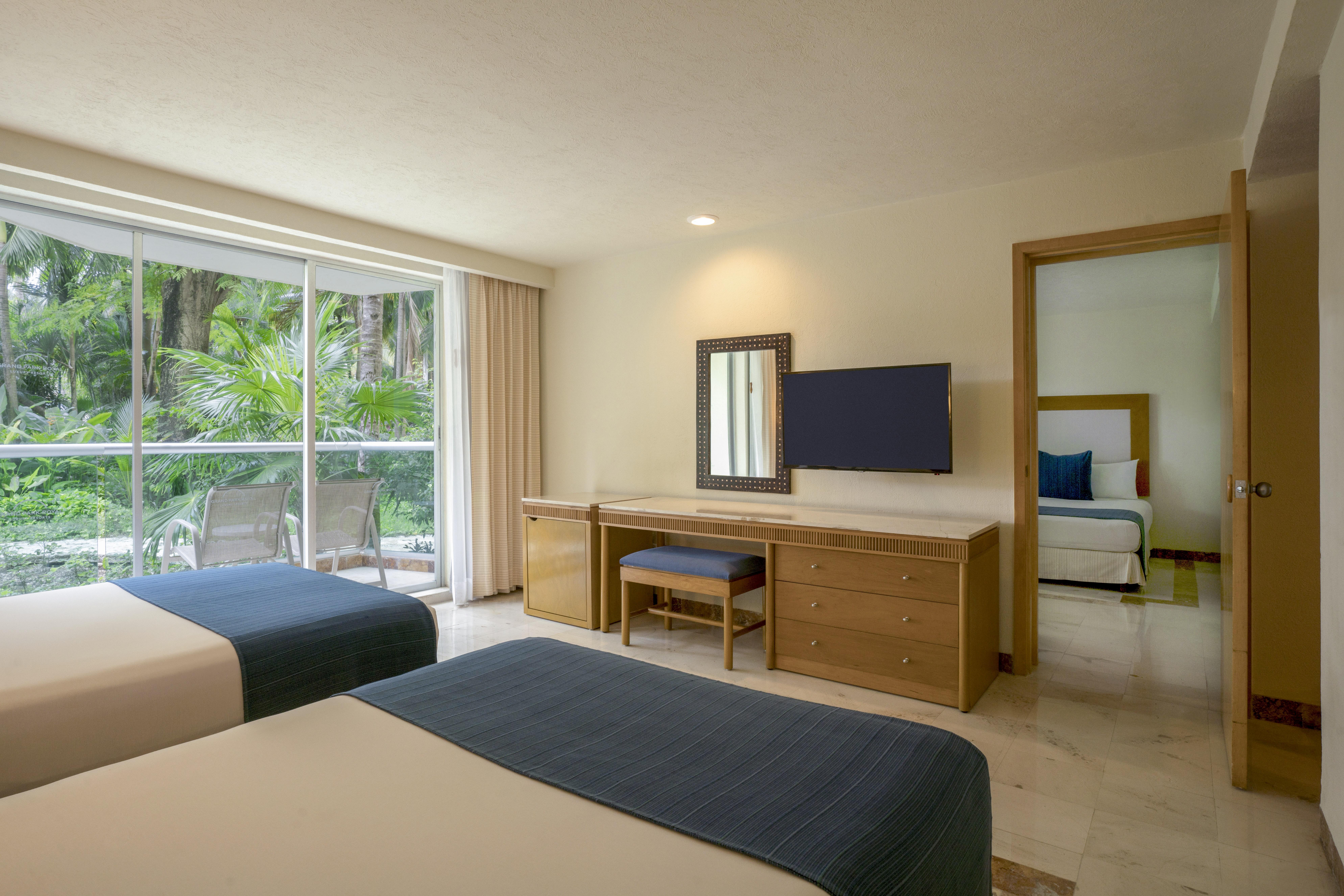 Grand Park Royal Cozumel Hotel Exterior photo Junior Suite