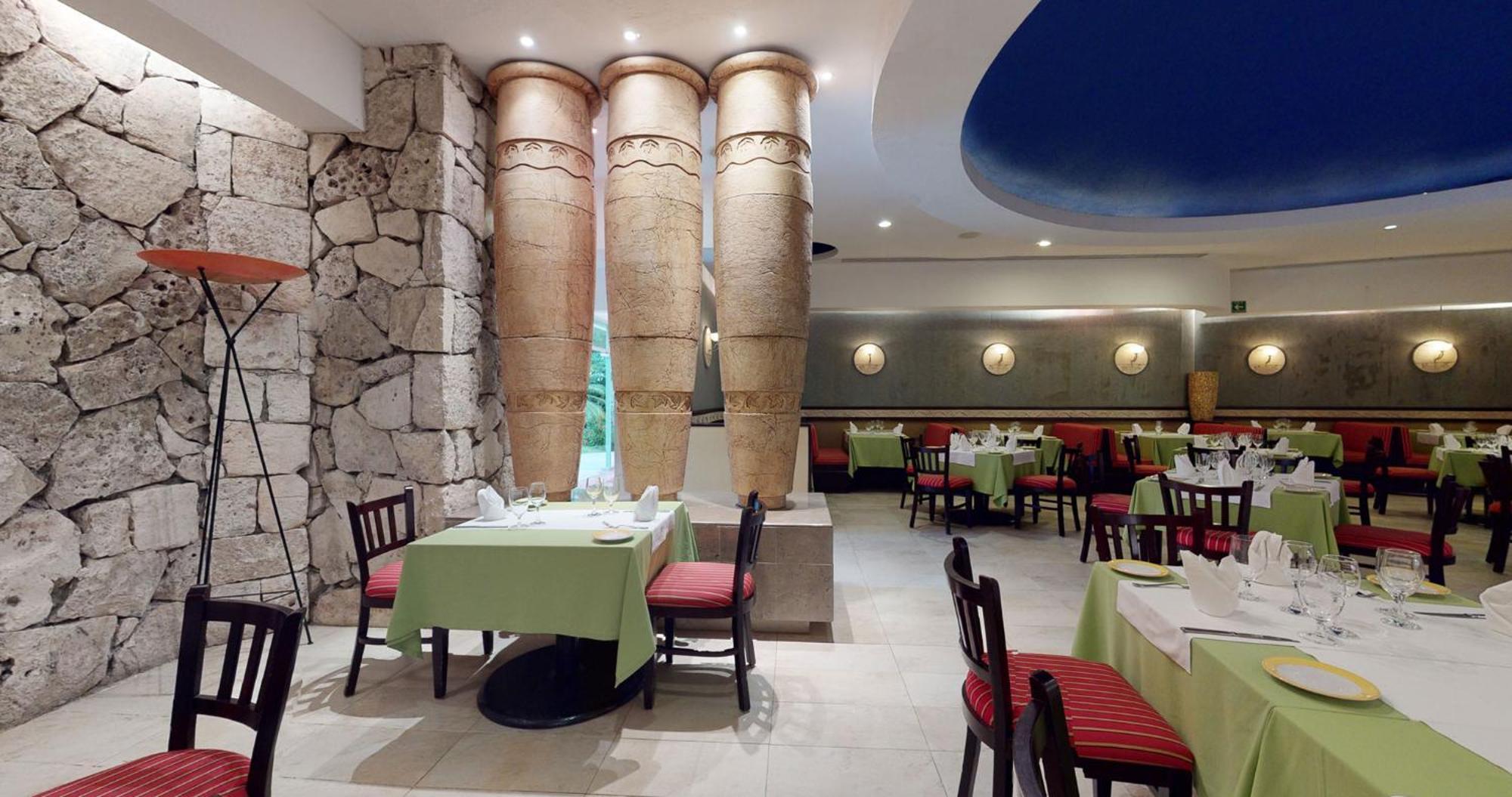 Grand Park Royal Cozumel Hotel Exterior photo