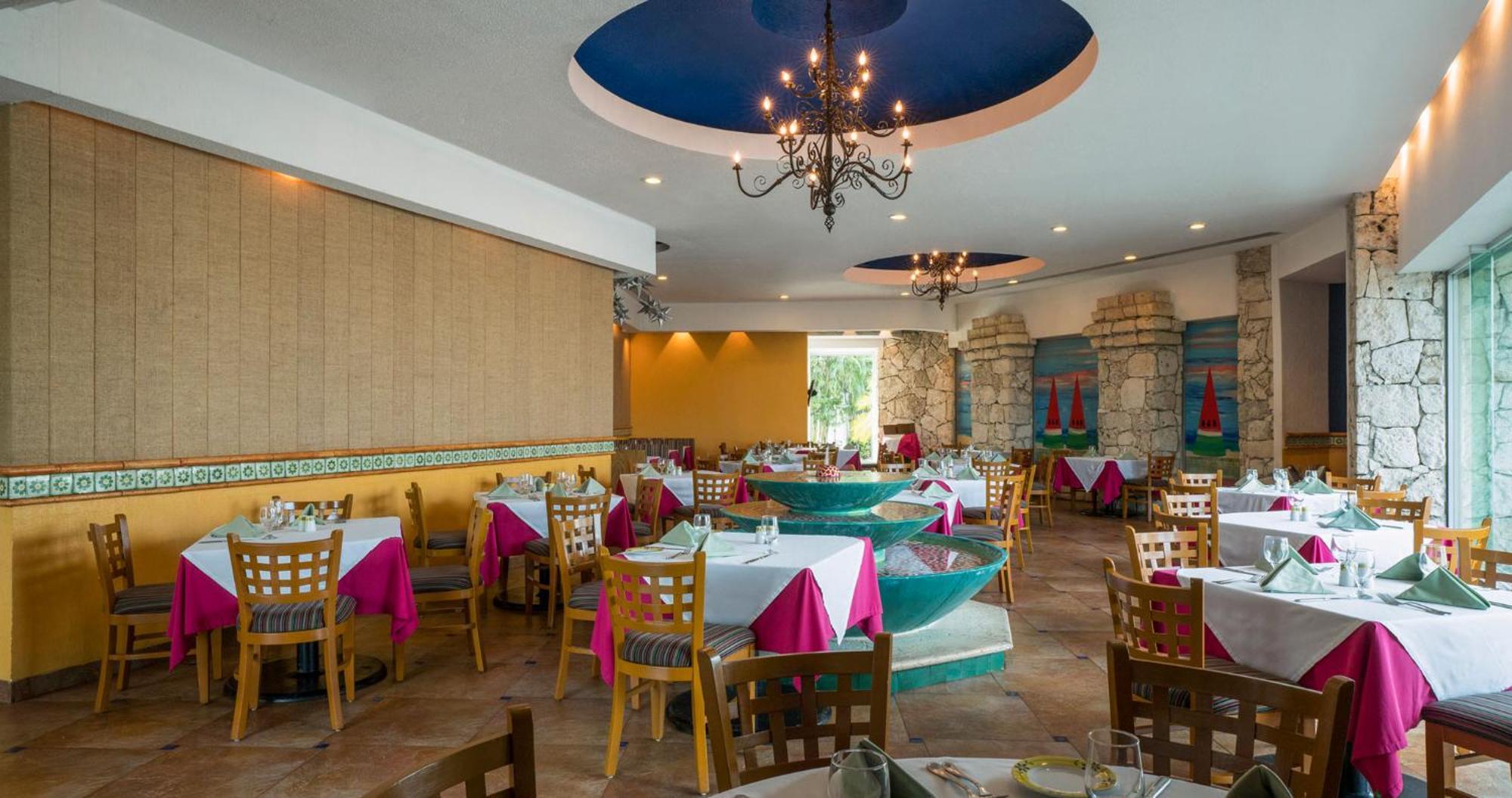 Grand Park Royal Cozumel Hotel Exterior photo